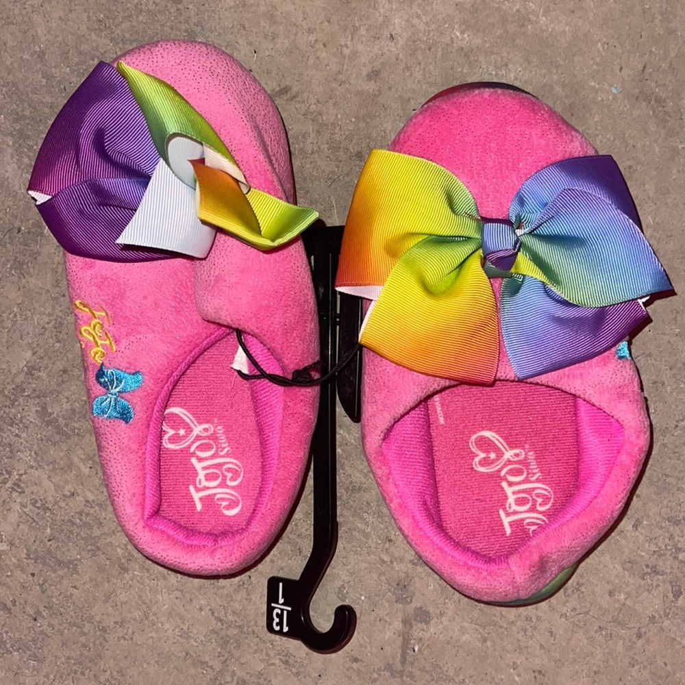 JoJo Siwa rainbow glittered slippers NWT SZ 13/1